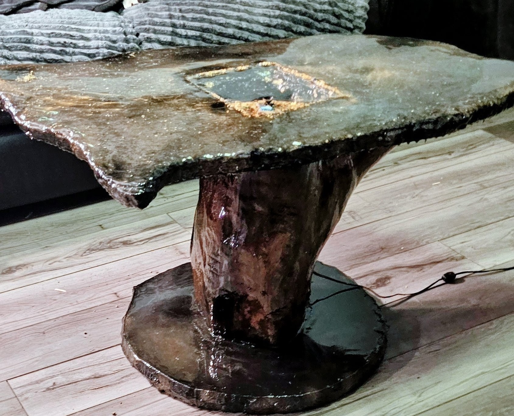 Medusa live-edge concrete table with resin and stone inlay – main view